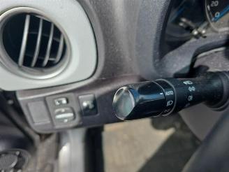 Toyota Yaris Yaris III (P13), Hatchback, 2010 / 2020 1.5 16V Hybrid picture 16