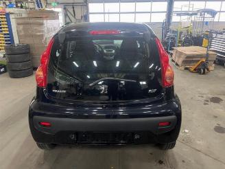 Peugeot 107 107, Hatchback, 2005 / 2014 1.0 12V picture 1