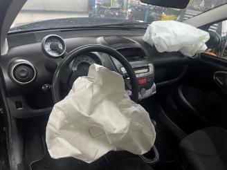 Peugeot 107 107, Hatchback, 2005 / 2014 1.0 12V picture 7