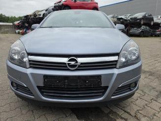 Vrakbiler auto Opel Astra Astra H (L48), Hatchback 5-drs, 2004 / 2010 1.6 16V Twinport 2004/7