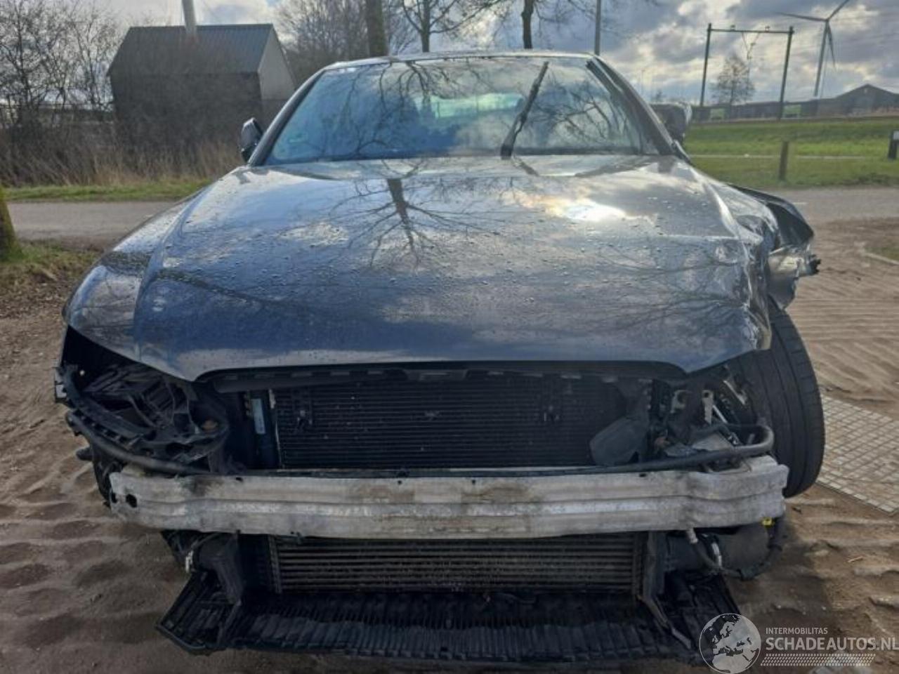 Audi A4 A4 (B8), Sedan, 2007 / 2015 2.0 TFSI 16V