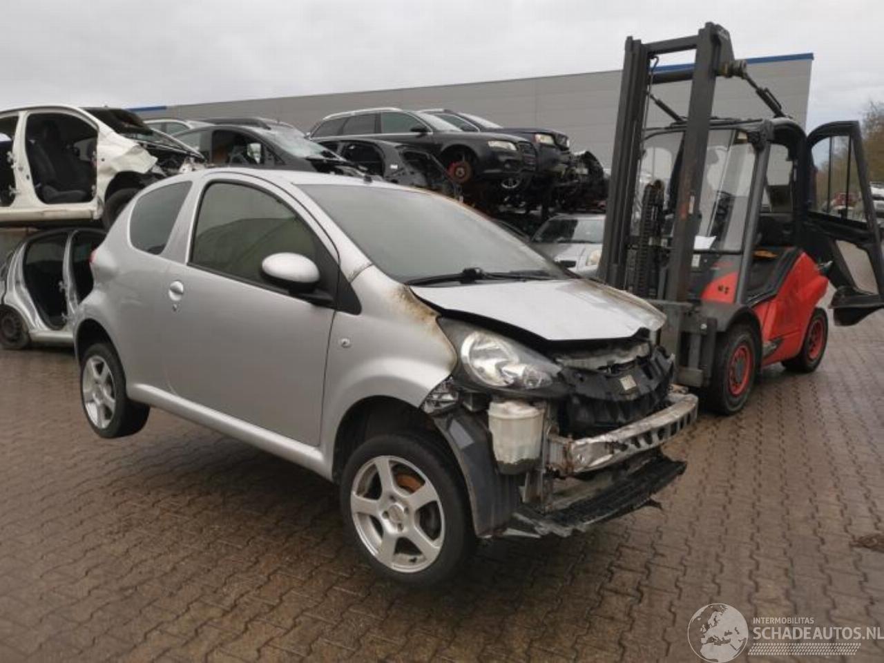 Toyota Aygo Aygo (B10), Hatchback, 2005 / 2014 1.0 12V VVT-i