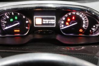 Peugeot 2008 2008 (CU), MPV, 2013 / 2019 1.2 Vti 12V PureTech 82 picture 13