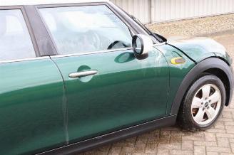 Mini Cooper Mini (F55), Hatchback 5-drs, 2014 1.5 12V Cooper picture 25