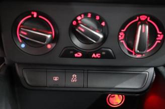 Audi A1 A1 Sportback (8XA/8XF), Hatchback 5-drs, 2011 / 2018 1.0 TFSI Ultra 12V picture 17