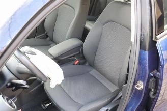 Audi A1 A1 Sportback (8XA/8XF), Hatchback 5-drs, 2011 / 2018 1.0 TFSI Ultra 12V picture 11
