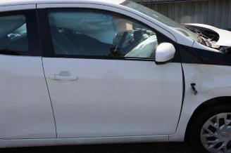 Toyota Aygo Aygo (B40), Hatchback, 2014 1.0 12V VVT-i picture 22