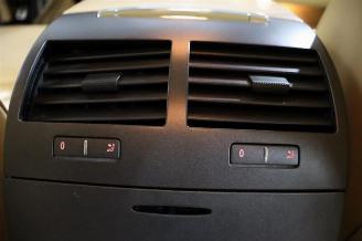 Volkswagen Phaeton Phaeton (3D), Sedan, 2002 / 2016 6.0 W12 48V 4Motion picture 27