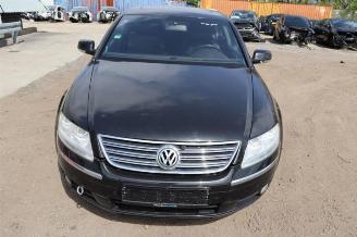 Volkswagen Phaeton Phaeton (3D), Sedan, 2002 / 2016 6.0 W12 48V 4Motion picture 2