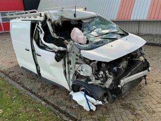 Vrakbiler auto Peugeot Expert Expert (V1/VA/VB/VE/VF/VT/VY), Van, 2016 1.5 BlueHDi 100 2019/8