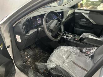 Opel Astra Astra L Sports Tourer (F4/FC/FN/FR), Combi, 2021 1.6 Plug-in Hybrid Turbo 16V picture 25