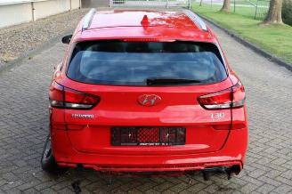 Vrakbiler auto Hyundai I-30 i30 Wagon (PDEF), Combi, 2017 1.0 T-GDI 12V Hybrid 48V 2021/3