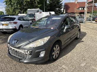 skadebil auto Peugeot 308 SW 1.6 VTI XT 2010/10