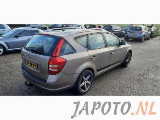 Kia Cee d Cee'd Sporty Wagon (EDF), Combi, 2007 / 2012 2.0 16V picture 4