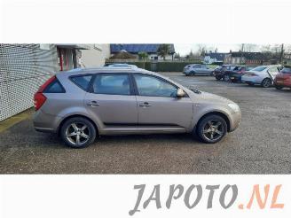 Kia Cee d Cee'd Sporty Wagon (EDF), Combi, 2007 / 2012 2.0 16V picture 5