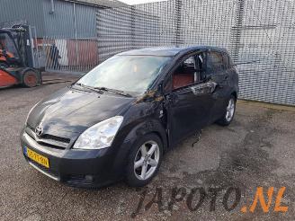 Salvage car Toyota Corolla-verso Corolla Verso (R10/11), MPV, 2004 / 2009 2.2 D-4D 16V Cat Clean Power 2007/2