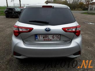 Toyota Yaris Yaris III (P13), Hatchback, 2010 / 2020 1.5 16V Hybrid picture 6