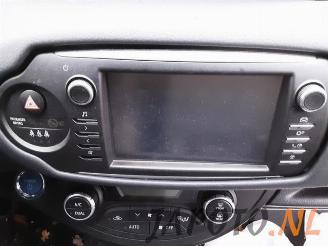 Toyota Yaris Yaris III (P13), Hatchback, 2010 / 2020 1.5 16V Hybrid picture 16