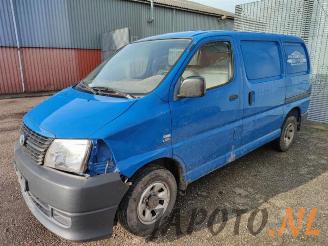 Vrakbiler auto Toyota Hi-Ace HiAce II, Bus, 1995 / 2012 2.5 D4-D 117 4x4 2008/6