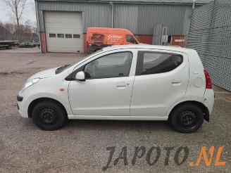 Nissan Pixo Pixo (D31S), Hatchback, 2009 1.0 12V picture 2