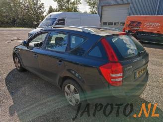 Kia Cee d Cee'd Sporty Wagon (EDF), Combi, 2007 / 2012 1.6 CVVT 16V picture 3