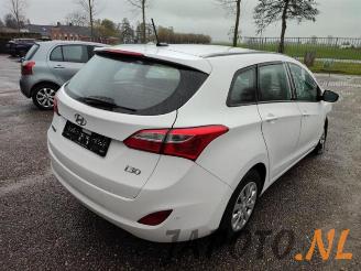 Hyundai I-30 i30 Wagon (GDHF5), Combi, 2012 1.6 CRDi Blue Drive 16V VGT picture 5