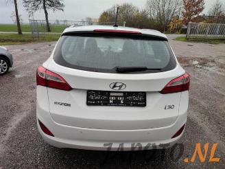 Hyundai I-30 i30 Wagon (GDHF5), Combi, 2012 1.6 CRDi Blue Drive 16V VGT picture 4