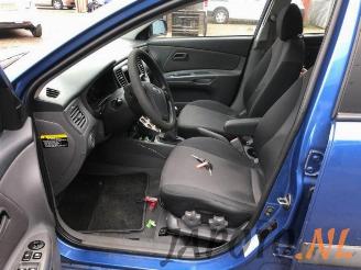 Kia Rio Rio II (DE), Hatchback, 2005 / 2011 1.4 16V picture 8
