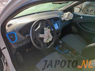 Hyundai I-20 i20 (GBB), Hatchback, 2014 / 2020 1.0 T-GDI 120 12V picture 10