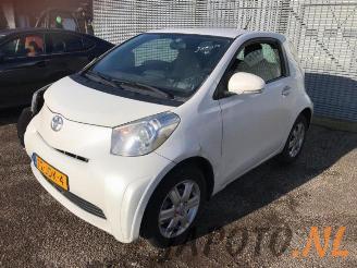 Salvage car Toyota iQ iQ, Hatchback 3-drs, 2009 / 2015 1.0 12V VVT-i 2009/4