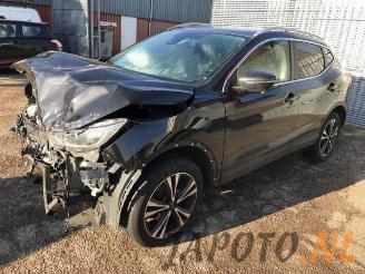 Coche siniestrado Nissan Qashqai Qashqai (J11), SUV, 2013 1.3 DIG-T 140 16V 2019/9