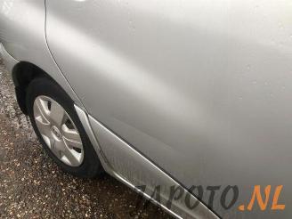 Toyota Yaris-verso Yaris Verso (P2), MPV, 1999 / 2005 1.3 16V picture 10