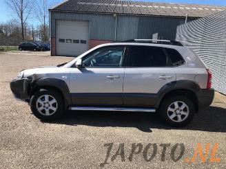 Hyundai Tucson Tucson (JM), SUV, 2004 / 2010 2.0 16V CVVT 4x4 picture 2