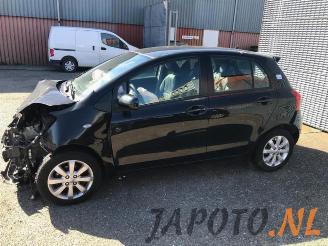 Toyota Yaris Yaris II (P9), Hatchback, 2005 / 2014 1.3 16V VVT-i picture 2