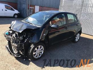 Coche siniestrado Toyota Yaris Yaris II (P9), Hatchback, 2005 / 2014 1.3 16V VVT-i 2008/9