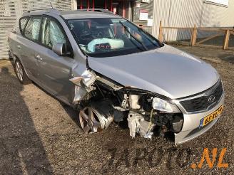 Kia Cee d Cee'd Sporty Wagon (EDF), Combi, 2007 / 2012 1.4 CVVT 16V picture 3