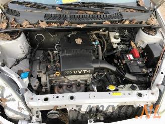 Toyota Yaris Yaris (P1), Hatchback, 1999 / 2005 1.0 16V VVT-i picture 13