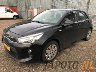 krockskadad bil auto Kia Rio Rio IV (YB), Hatchback, 2017 1.0i T-GDi 100 12V 2018/3