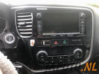 Mitsubishi Outlander Outlander (GF/GG), SUV, 2012 2.0 16V PHEV 4x4 picture 11