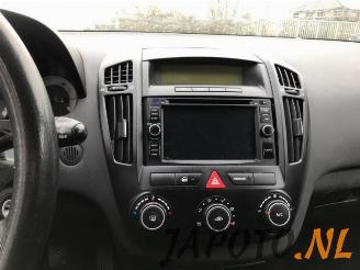 Kia Cee d Cee'd Sporty Wagon (EDF), Combi, 2007 / 2012 1.4 16V picture 8