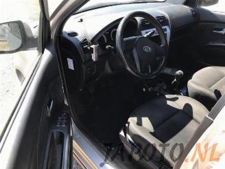 Kia Picanto Picanto (BA), Hatchback, 2004 / 2011 1.0 12V picture 8