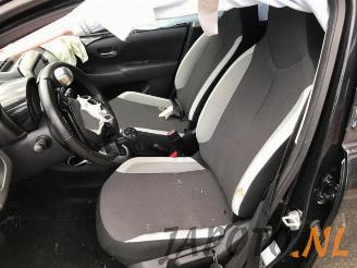 Toyota Aygo Aygo (B40), Hatchback, 2014 1.0 12V VVT-i picture 11