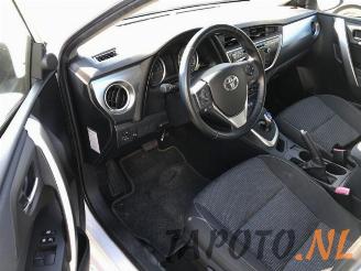 Toyota Auris Auris (E18), Hatchback 5-drs, 2012 / 2019 1.8 16V Hybrid picture 11