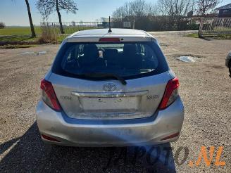 Toyota Yaris Yaris III (P13), Hatchback, 2010 / 2020 1.0 12V VVT-i picture 4