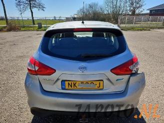 Nissan Pulsar Pulsar (C13), Hatchback, 2013 1.5 dCi DPF picture 4
