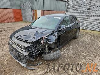 Vrakbiler auto Kia Rio Rio IV (YB), Hatchback, 2017 1.0i T-GDi 120 12V 2017/1