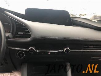 Mazda 3 3 Sport (BP), Hatchback, 2018 2.0 SkyActiv-X M Hybrid 16V picture 10