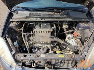 Toyota Yaris Yaris (P1), Hatchback, 1999 / 2005 1.0 16V VVT-i picture 15