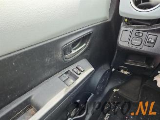 Toyota Yaris Yaris III (P13), Hatchback, 2010 / 2020 1.5 16V Hybrid picture 12