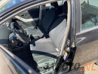 Toyota Yaris Yaris II (P9), Hatchback, 2005 / 2014 1.3 16V VVT-i picture 11